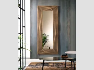 Specchio Diamond con cornice in ottone spazzolato di Riflessi