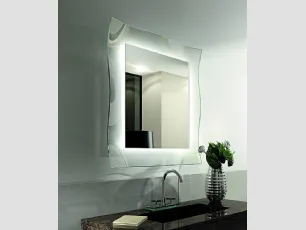 Specchio retroilluminato Ginevra con cornice ondulata in cristallo trasparente di Riflessi