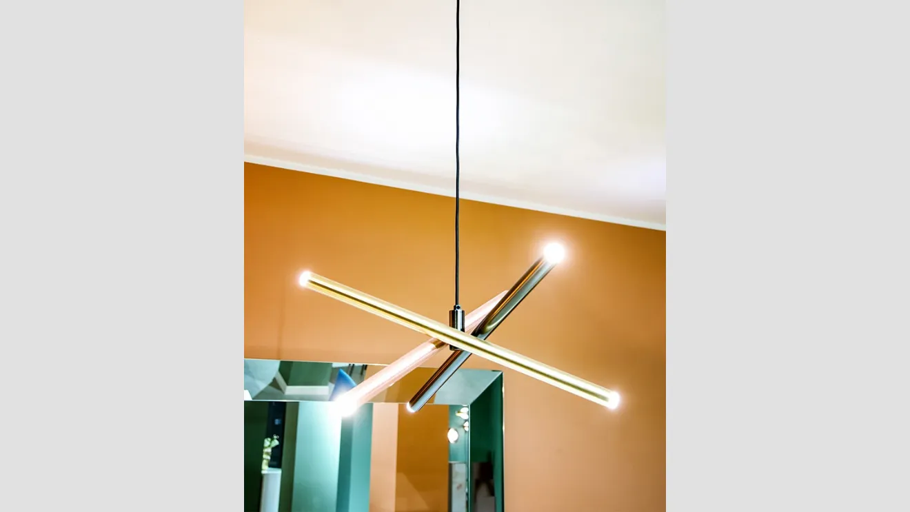 Lampada a sospensione Shangai S6 composta da tre tubolari metallici verniciati con trattamento satinato galvanico di Riflessi