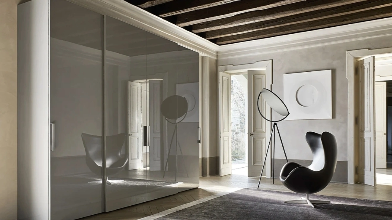 Armadio Anta Liscia in laccato lucido Ardesia con maniglia Mia di Sangiacomo