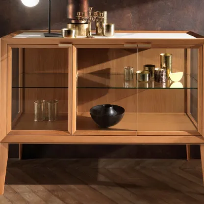 Madia Medea Vetrina con struttura in legno di Rovere tinto miele di Riflessi