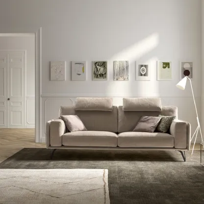 Divano lineare moderno in tessuto Living Bright di Samoa