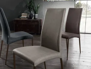 Sedia Drop Vintage imbottita e rivestita in ecopelle con struttura in metallo di Arredo3