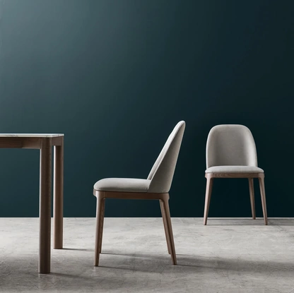 Sedia in tessuto imbottito Karol di Maronese