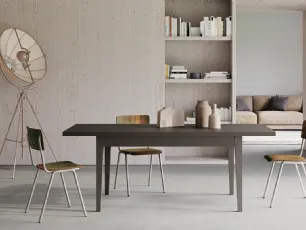 Tavolo Stoccolma Allungabile con piano in laminato e gambe impiallacciate di Arredo3