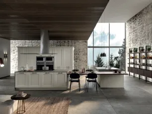 Cucina Classica angolare Gioiosa in legno di Frassino laccato Nebbia a poro aperto e top in laminam Pietra Grey di Arredo3