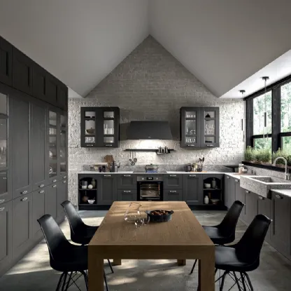 Cucina Classica angolare Gioiosa in legno di Frassino laccato Vulcano a poro aperto e top in Infinity Milan Stone, agglomerato di minerali compatto e impermeabile di Arredo3